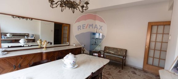 5 rooms Apartment in Messina, Italy No. 49352 3