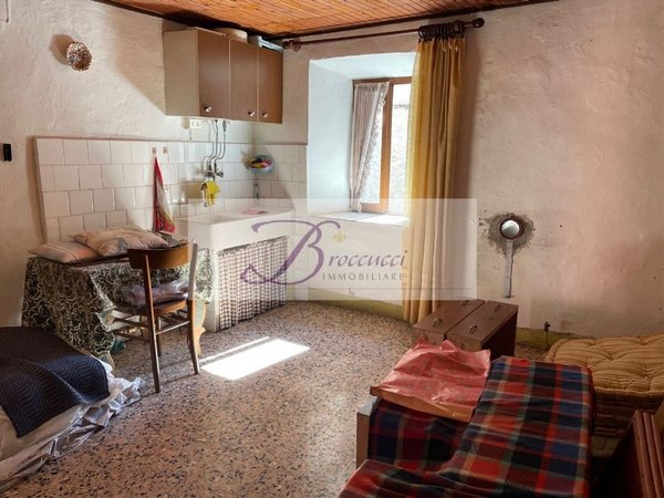 6-Zimmer Wohnung in Castello Cabiaglio, Italy, Nr. 160935