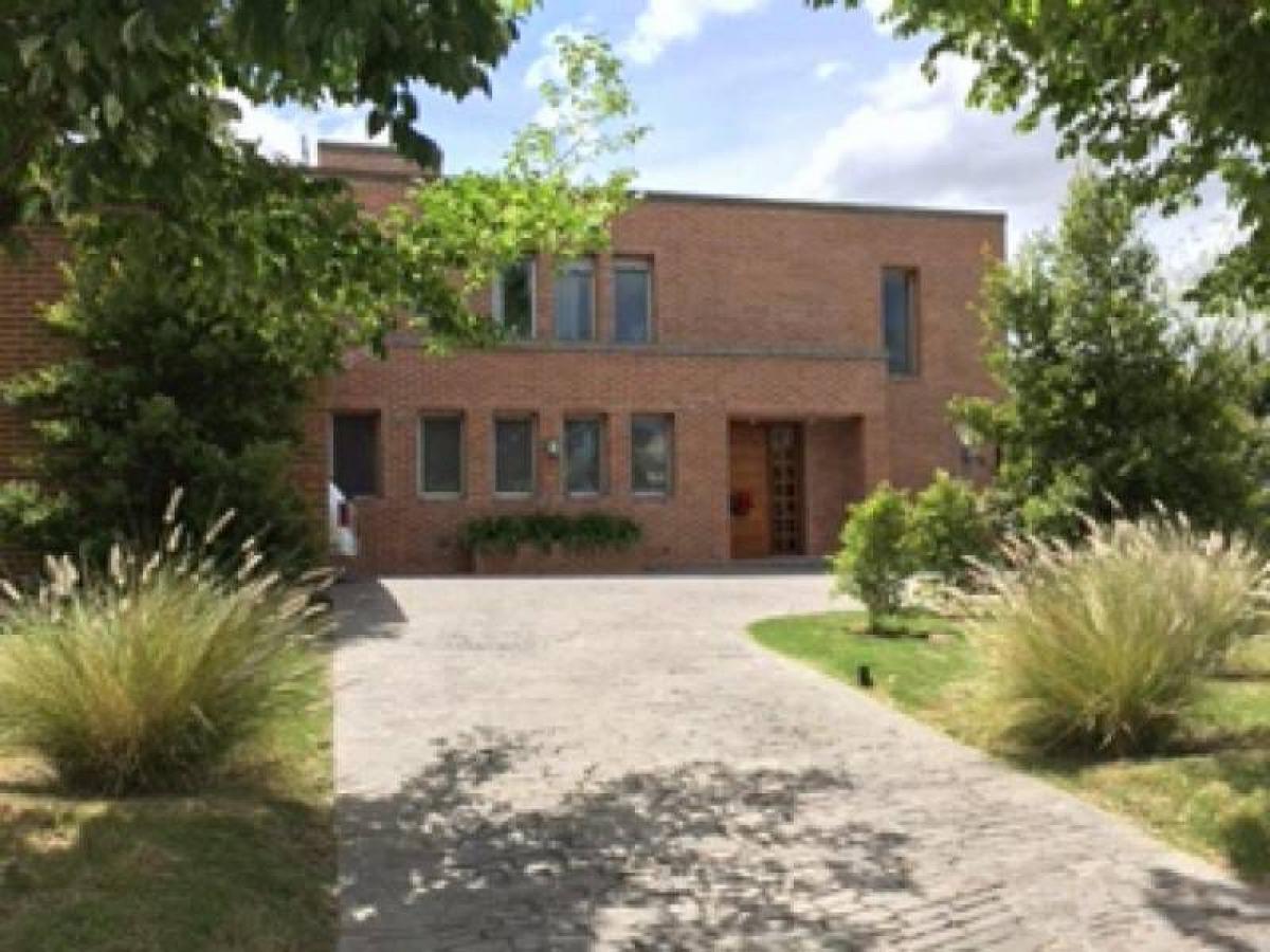 4 bedrooms House in Tigre, Argentina No. 313