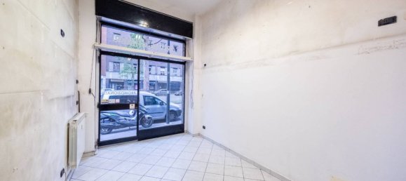2-salle Propriété commerciale à Milan, Italy No. 249299 7