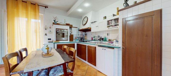 4 bedrooms House in Bastia Umbra, Italy No. 312132 9