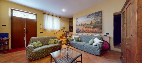 4 bedrooms House in Bastia Umbra, Italy No. 312132 2