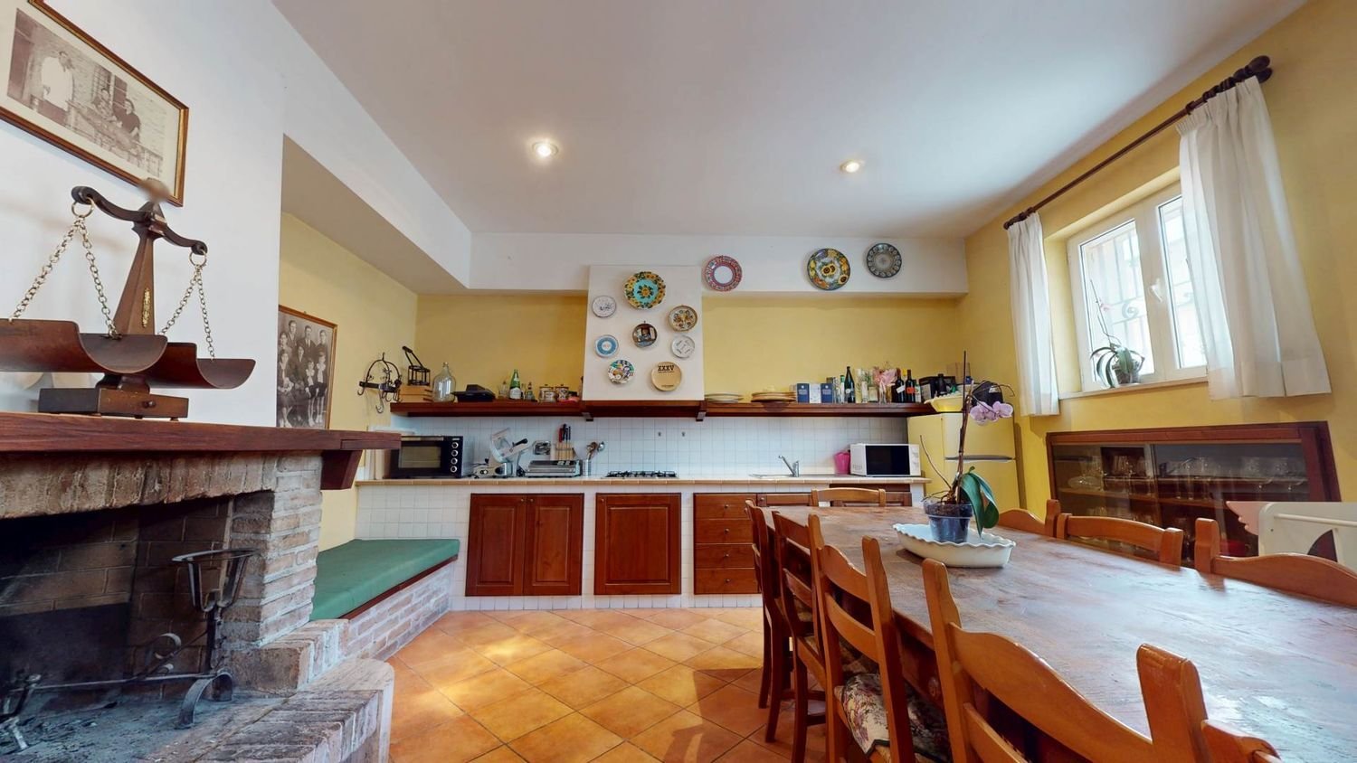 4 bedrooms House in Bastia Umbra, Italy No. 312132