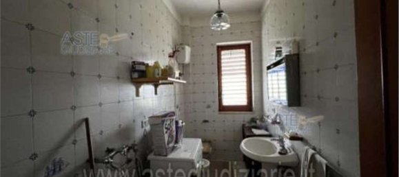 4 rooms Apartment in Salerno, Italy No. 225022 4