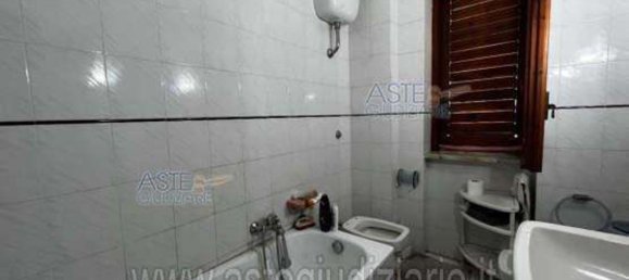 4 rooms Apartment in Salerno, Italy No. 225022 24