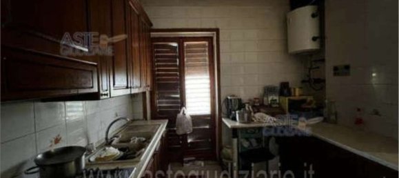 4 rooms Apartment in Salerno, Italy No. 225022 6