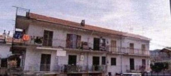 4 rooms Apartment in Salerno, Italy No. 225022 5