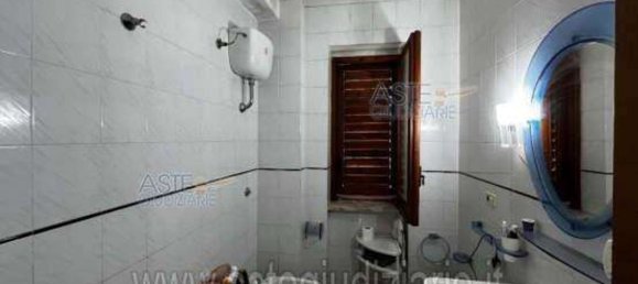 4 rooms Apartment in Salerno, Italy No. 225022 25