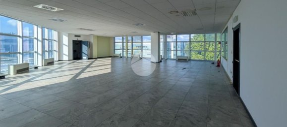 Oficina en Mantua, Italy 438 m² No. 364575 6