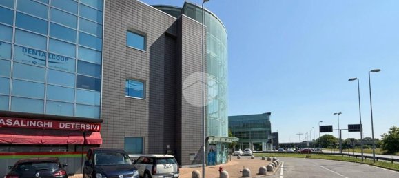 Oficina en Mantua, Italy 438 m² No. 364575 18