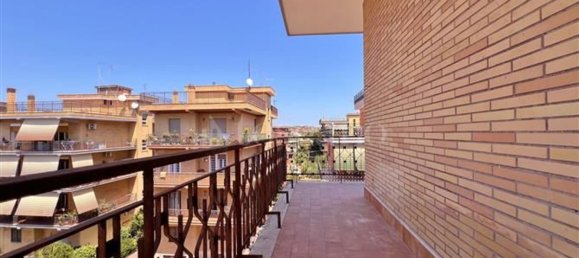 Квартира с 4 комнатами в Рим, Италия № 197576 25