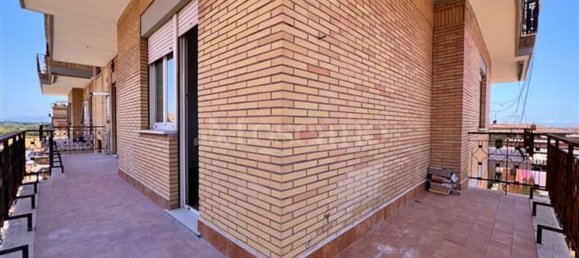 Квартира с 4 комнатами в Рим, Италия № 197576 18