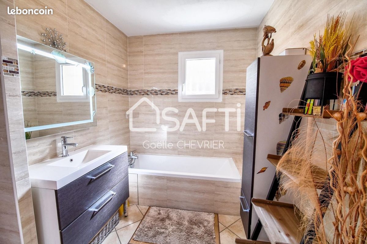 4 Schlafzimmer Haus in Parentis-en-Born, France, Nr. 99651