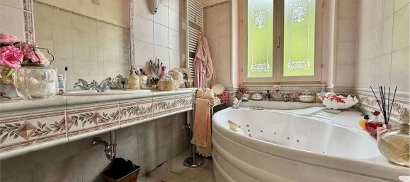 4 rooms Apartment in Milan, Italy No. 261210 34