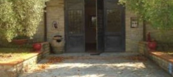 Коммерческая недвижимость 700м² в Читта ди Кастелло, Италия № 51633 5