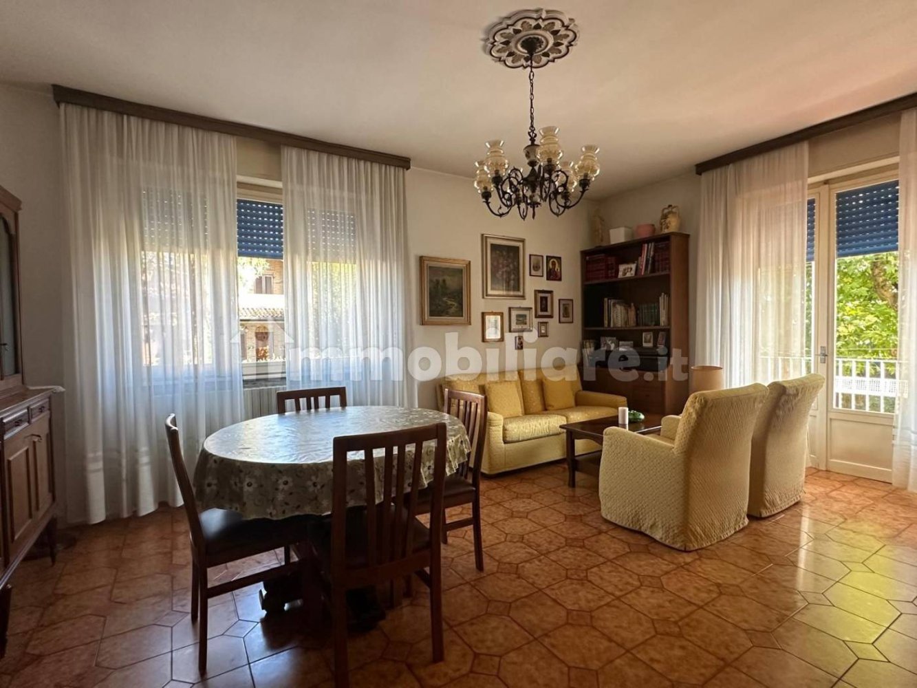 3 غرف نوم شقة في Verano Brianza, Italy رقم 296760