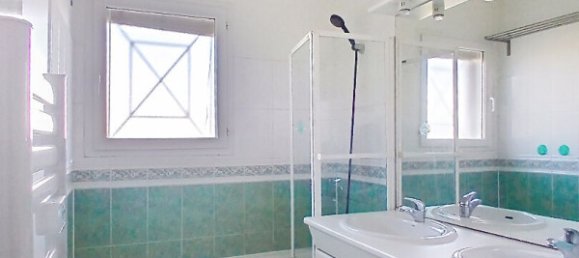 3 Schlafzimmer Haus in Saint-Loubes, France, Nr. 100396 11