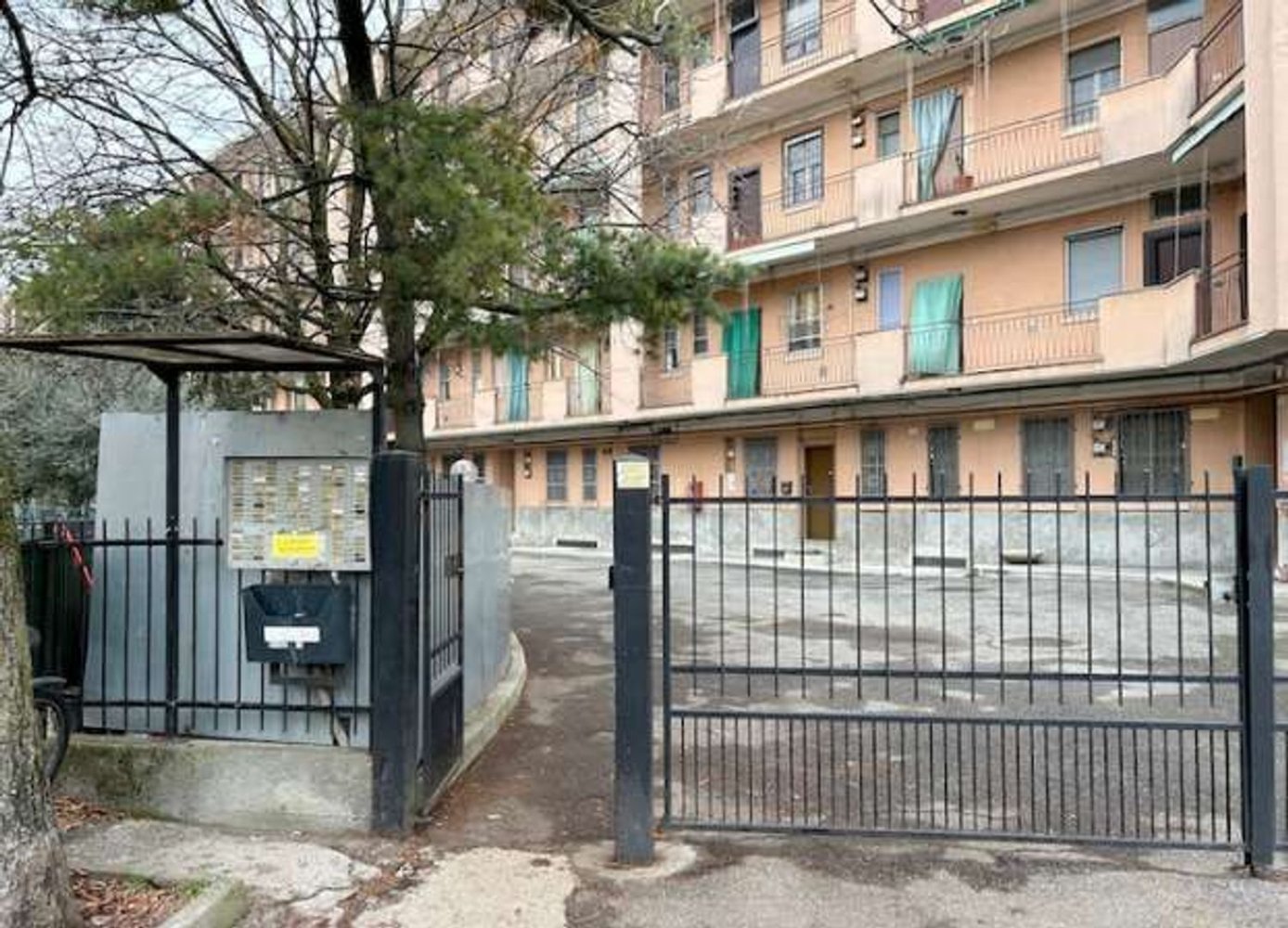 Apartamento de 3 habitaciónes en Locate di Triulzi, Italy No. 7261