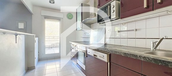 2 bedrooms Apartment in Creteil, France No. 179904 3