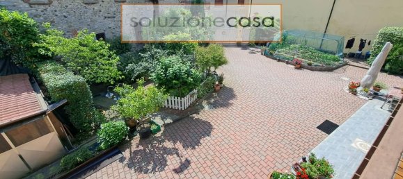 Дом с 7 комнатами в Сумираго, Италия № 147695 7