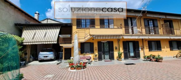 Дом с 7 комнатами в Сумираго, Италия № 147695 3