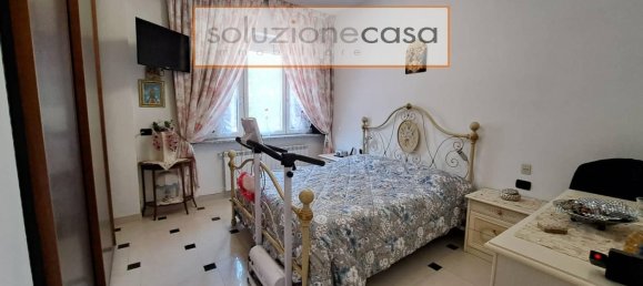 Дом с 7 комнатами в Сумираго, Италия № 147695 27