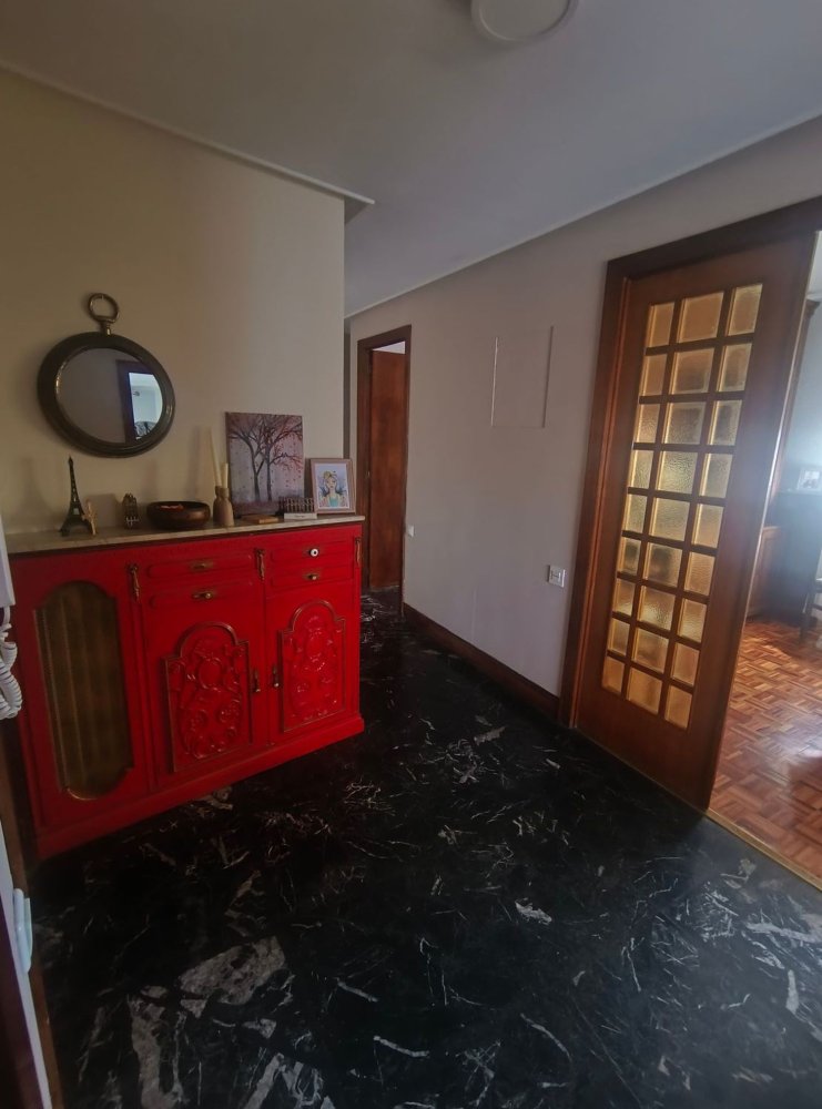 Apartamento T4 em Zaragoza, Spain N.º 254129