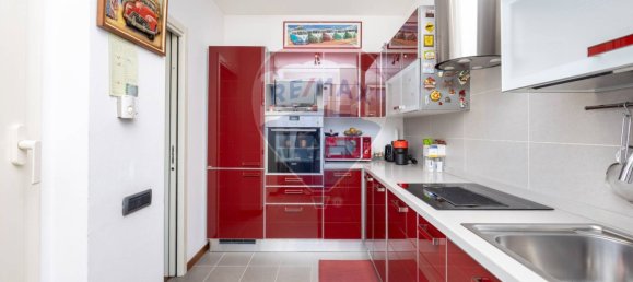 Apartamento de 1 dormitorio en Pioltello, Italy No. 352706 8