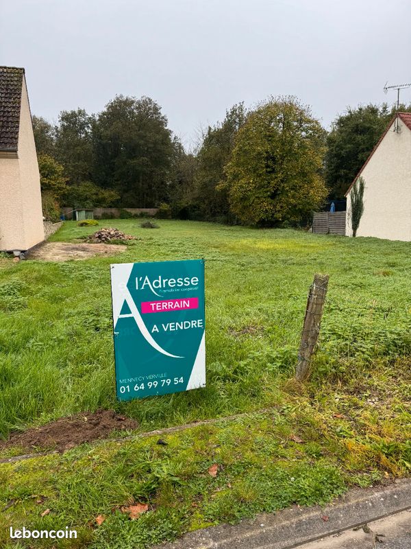 770m² Land in Boissy-le-Cutte, France No. 112492