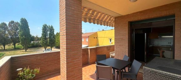 4 bedrooms Apartment in Sala Bolognese, Italy No. 376777 3