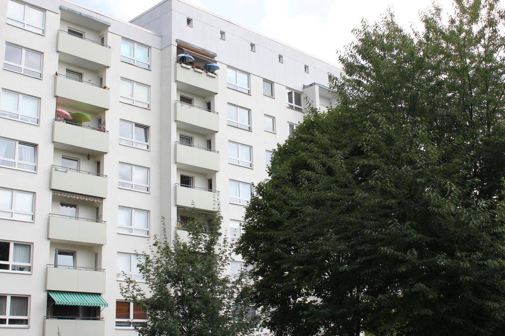 Apartamento de 3 habitaciónes en Frankfurt am Main, Germany No. 323797