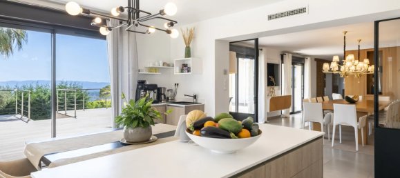 5 bedrooms Villa in Chateauneuf-Grasse, France No. 1725 8