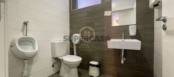 Propriété commerciale à Viseu, Portugal 77m² No. 152609 15