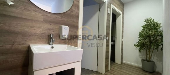 Propriété commerciale à Viseu, Portugal 77m² No. 152609 13