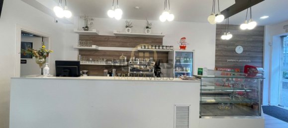 Propriété commerciale à Viseu, Portugal 77m² No. 152609 2