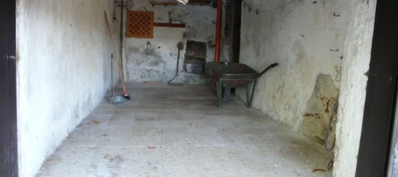 6 rooms House in Abbadia San Salvatore, Italy No. 49619 11