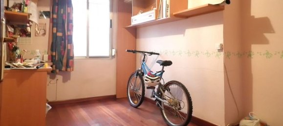 Apartamento de 4 dormitorios en León, Spain No. 73131 6