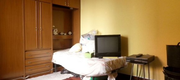 Apartamento de 4 dormitorios en León, Spain No. 73131 5