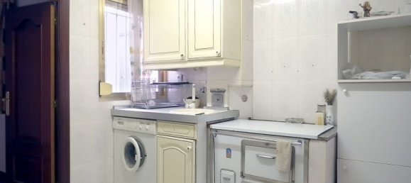 Apartamento de 4 dormitorios en León, Spain No. 73131 3