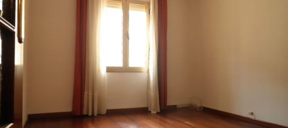 Apartamento de 4 dormitorios en León, Spain No. 73131 4