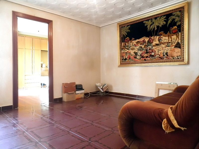 Apartamento de 4 dormitorios en León, Spain No. 73131