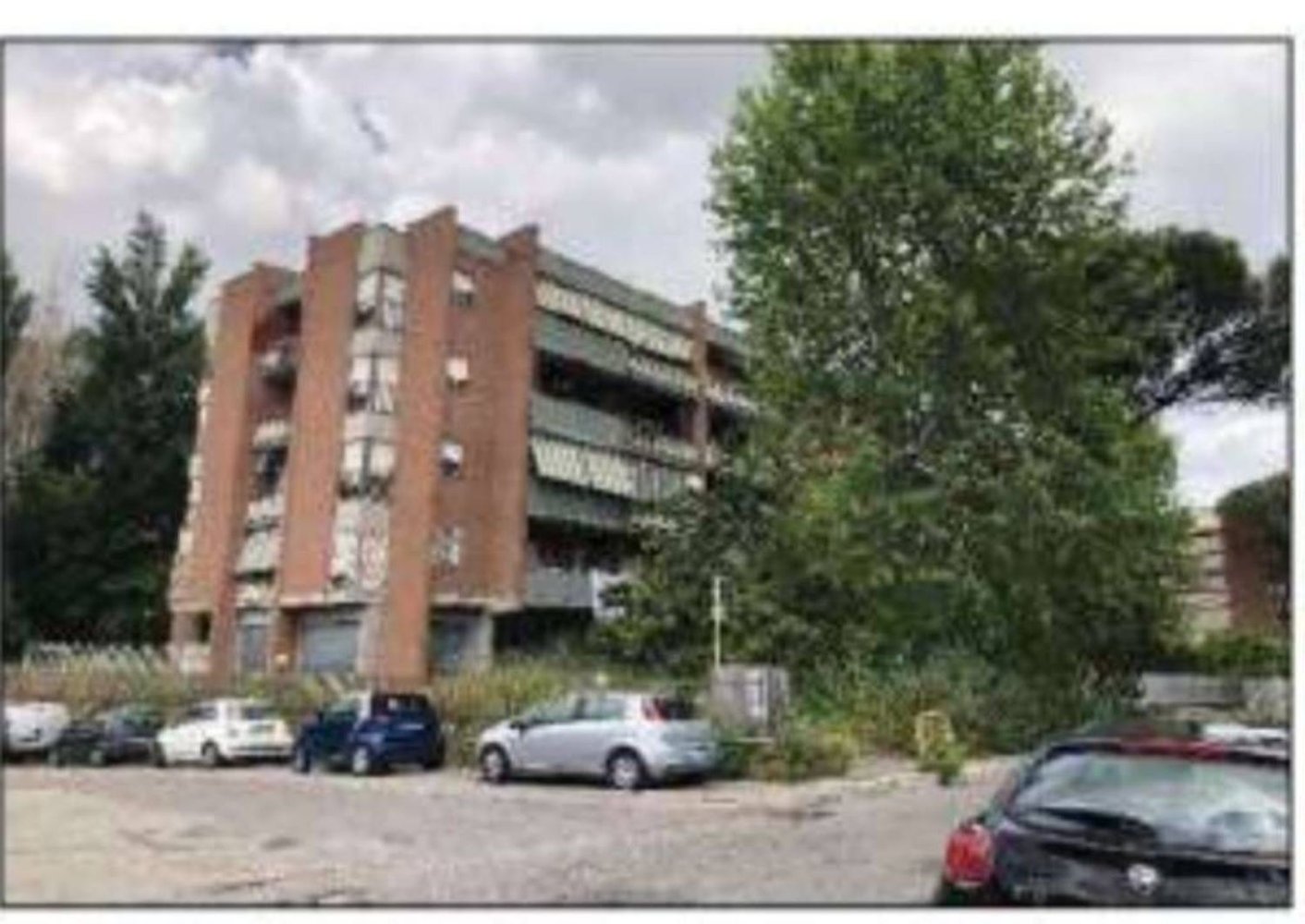 3 rooms Apartment in Rome, Italy No. 202919