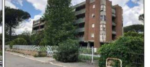 3 rooms Apartment in Rome, Italy No. 202919 2