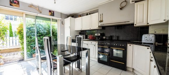 4 bedrooms House in Saint-Nazaire, France No. 290410 3