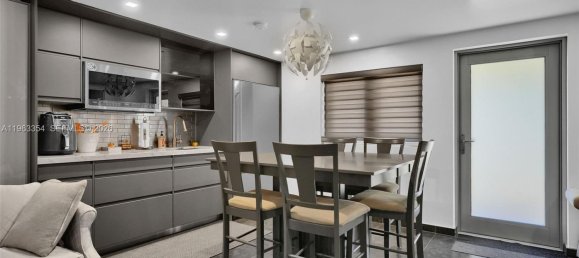 7 dormitorios villa en venta en Miami, Miami-Dade, Florida, USA № 615394 16