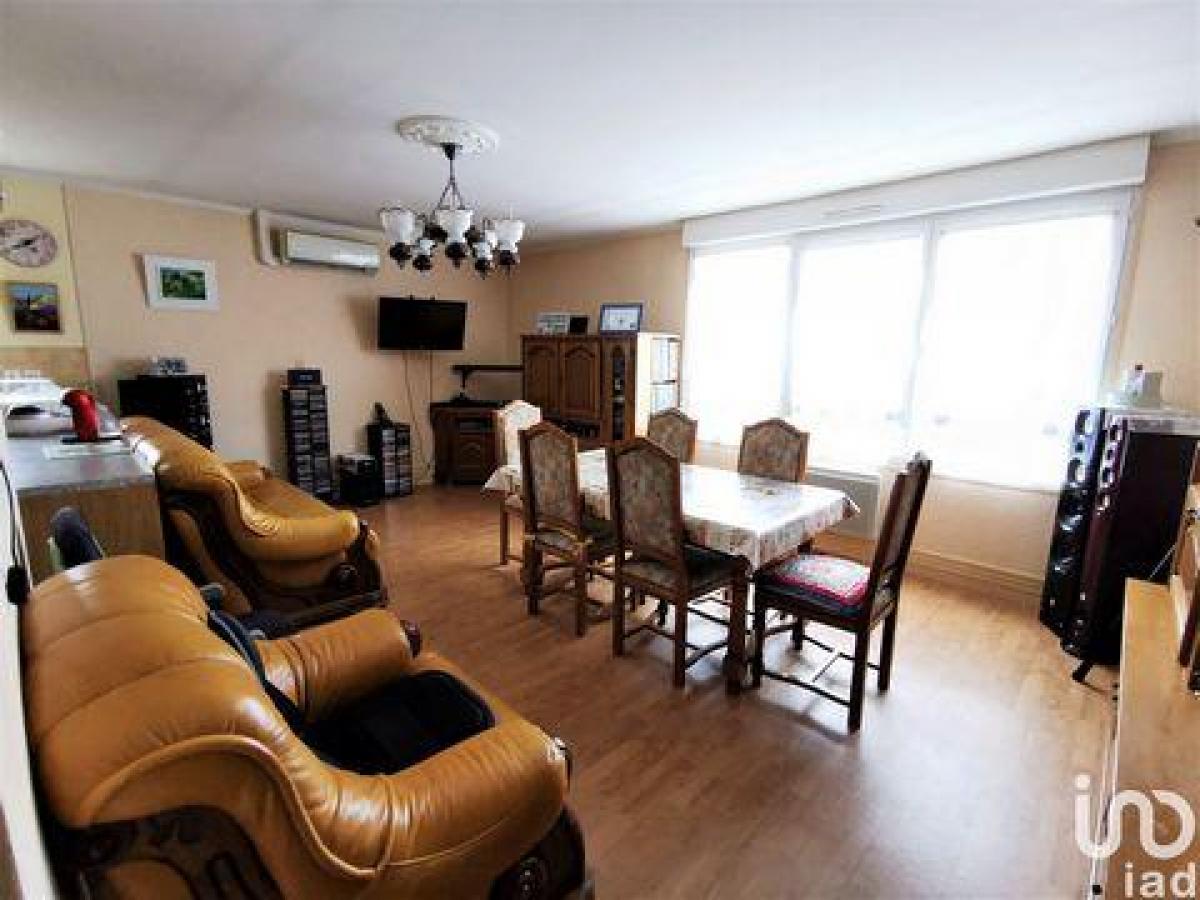 3 bedrooms Condo in Villetaneuse, France No. 35033