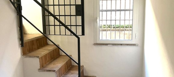 82m² Commercial property in Rome, Italy No. 342740 7