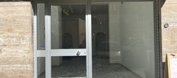 82m² Commercial property in Rome, Italy No. 342740 4