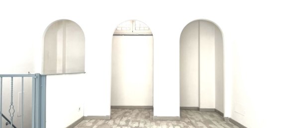 82m² Commercial property in Rome, Italy No. 342740 5