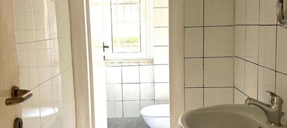 82m² Commercial property in Rome, Italy No. 342740 18